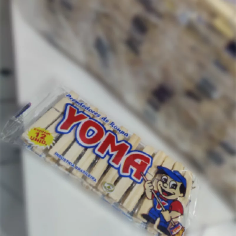 PRENDEDOR DE ROUPA MAD. C/12 YOMA